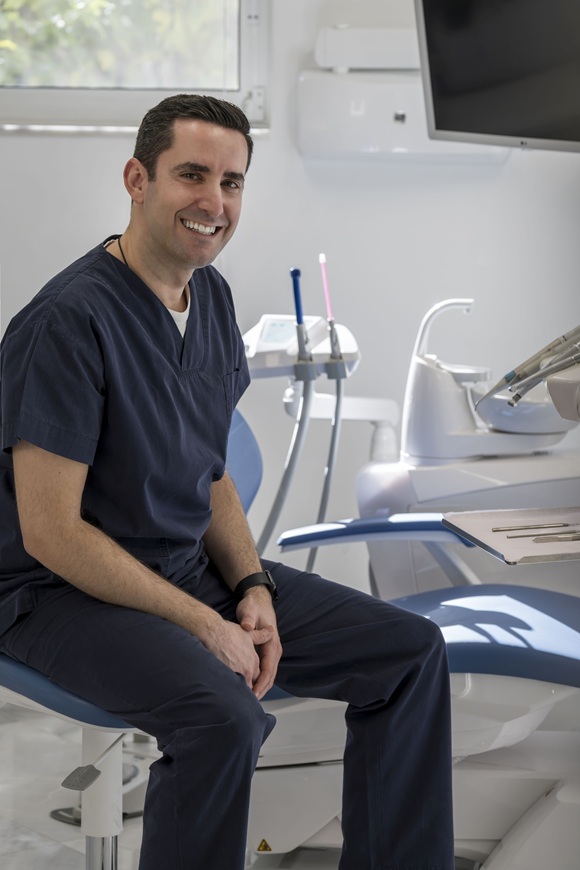 Γιάννης Σταυρόπουλος - Οδοντίατρος